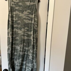 Universal Thread Gray Camouflage MIDI Dress